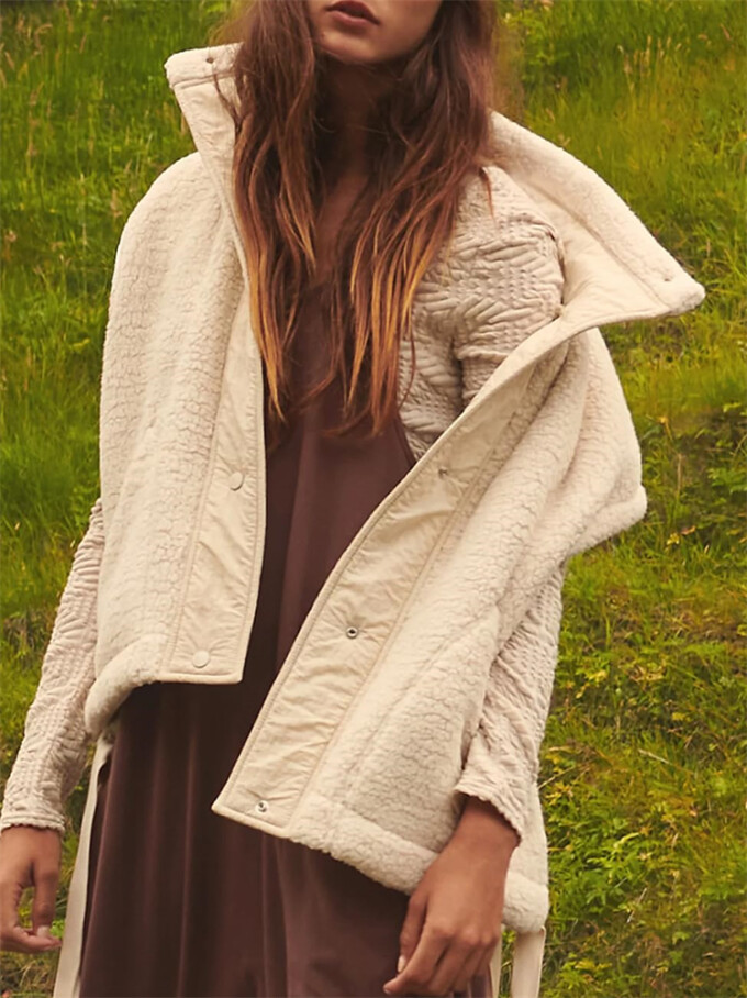 Womens-Oversized-Fleece-Vest-Beige-6.jpg