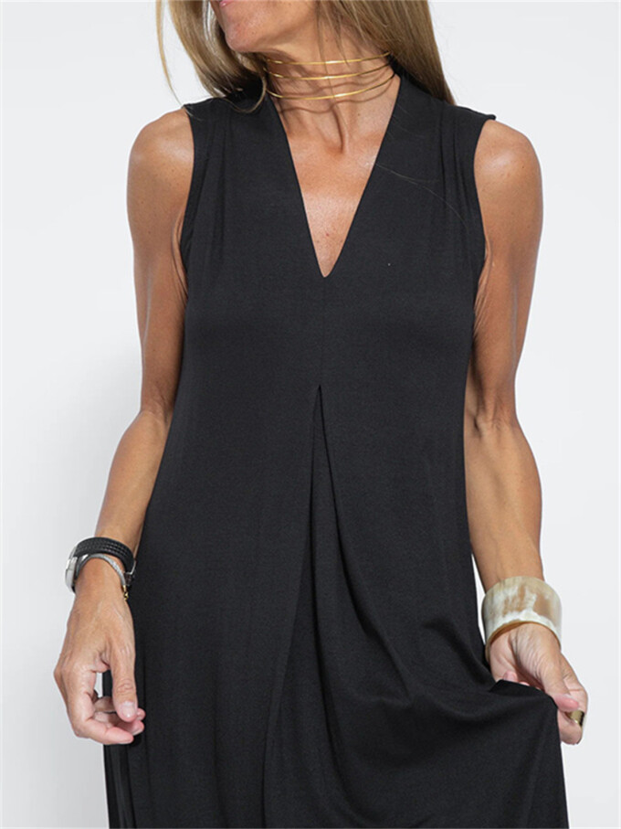 Sleeveless-Maxi-Dress-Black-2.jpg