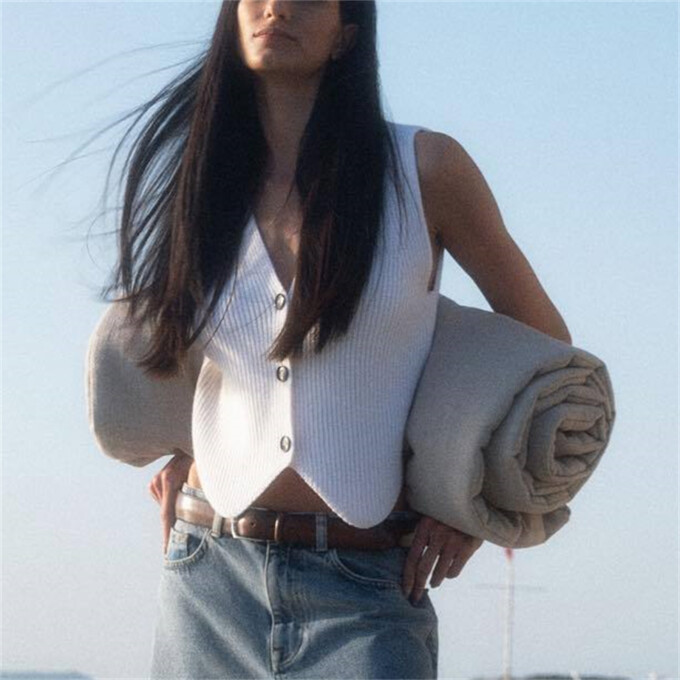 button-down-crop-vest-White-2.jpg