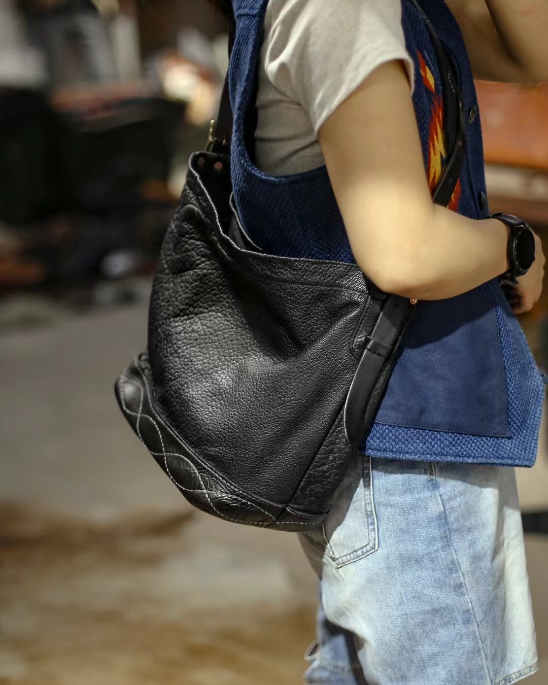 Handmade washed deerskin thickened Wax cowhide messenger bag