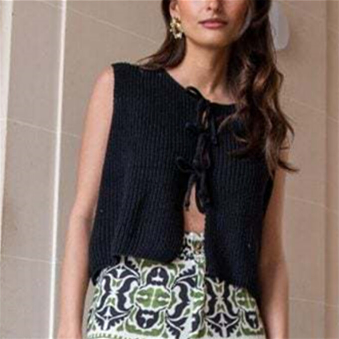 lace-up-sweater-vest-Black-5.jpg