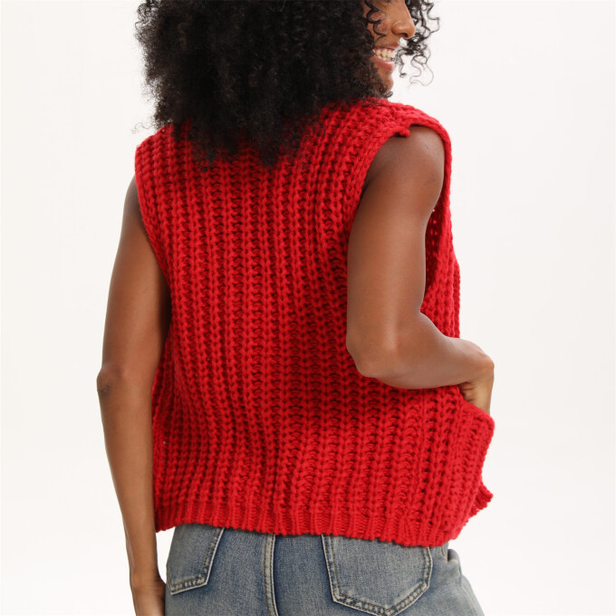 sleeveless-crop-knit-cardigan-Red-2.jpg