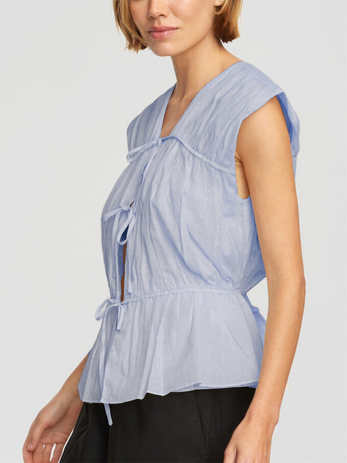 Tie-Front-Top-Lightblue-4.jpg