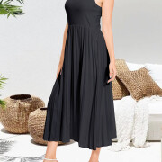 black-sleeveless-maxi-dress